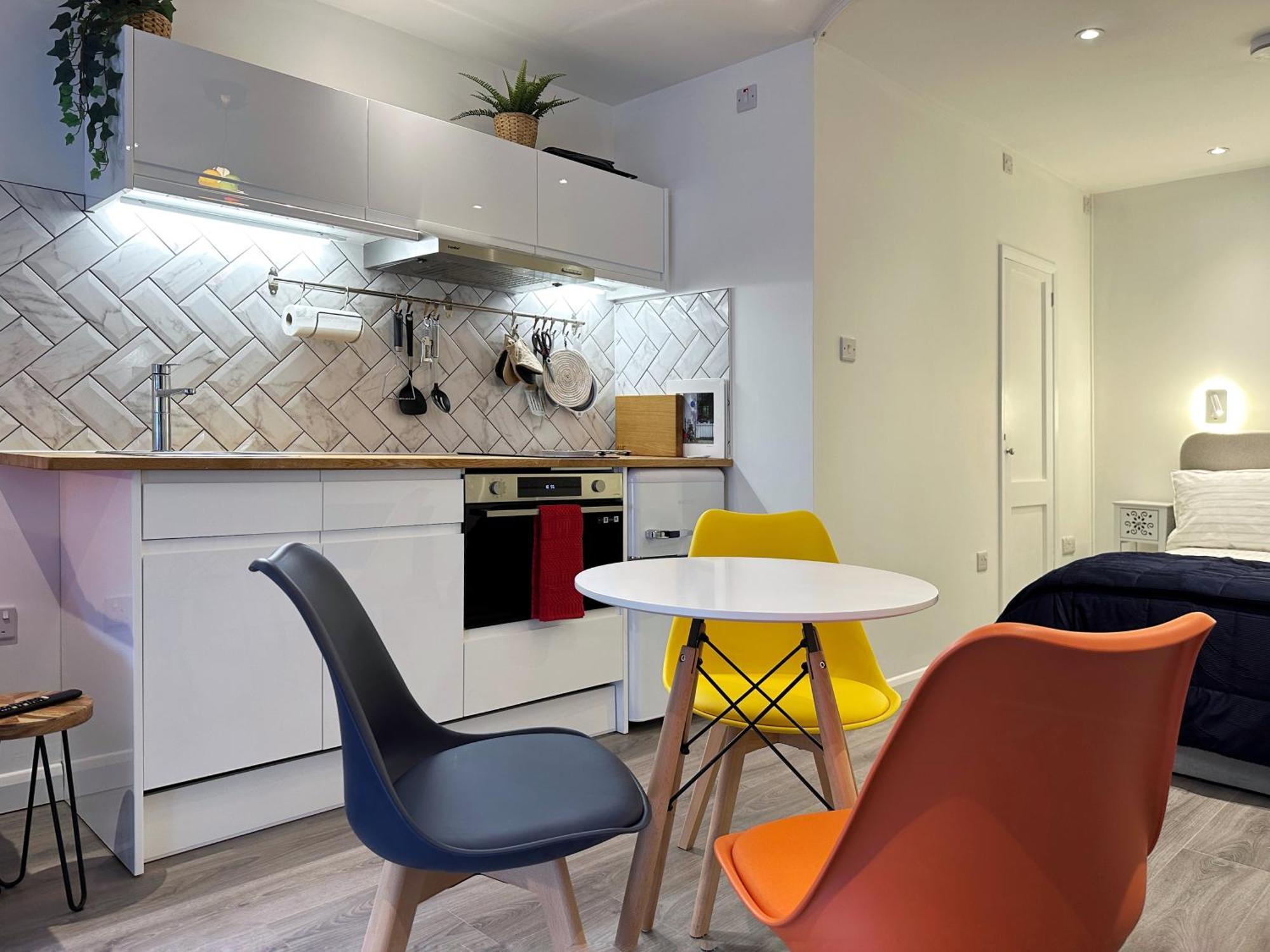 Kensington Studio Hosted By Airoperate Near Notting Hill - 1 Double Bed , 1 Sofa Bed, Ground Floor Apartment Via Private Entrance Londres Extérieur photo